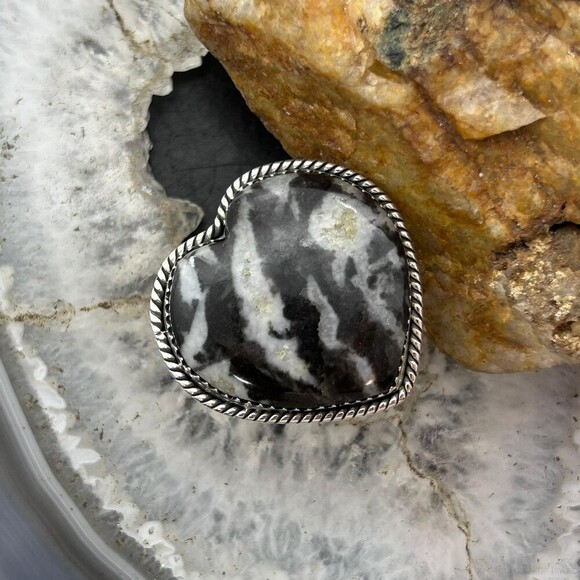 Sterling Southwestern Style White Buffalo Heart Shape Ring Size 7 For Women - Picture 2 of 10